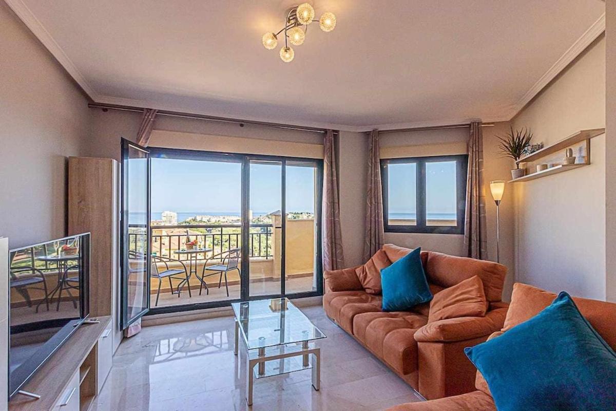 797 Holiday Rentals - Moderno Piso Para 5 Con Hermosas Vistas Benalmádena Zewnętrze zdjęcie